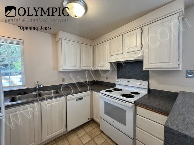 4940 Cottage Ln Se - Photo 5 of 18