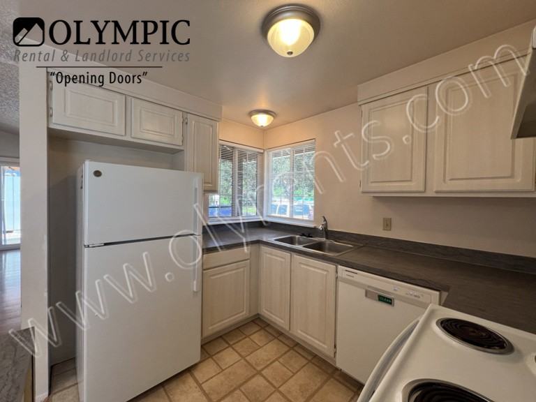 4940 Cottage Ln Se - Photo 6 of 18