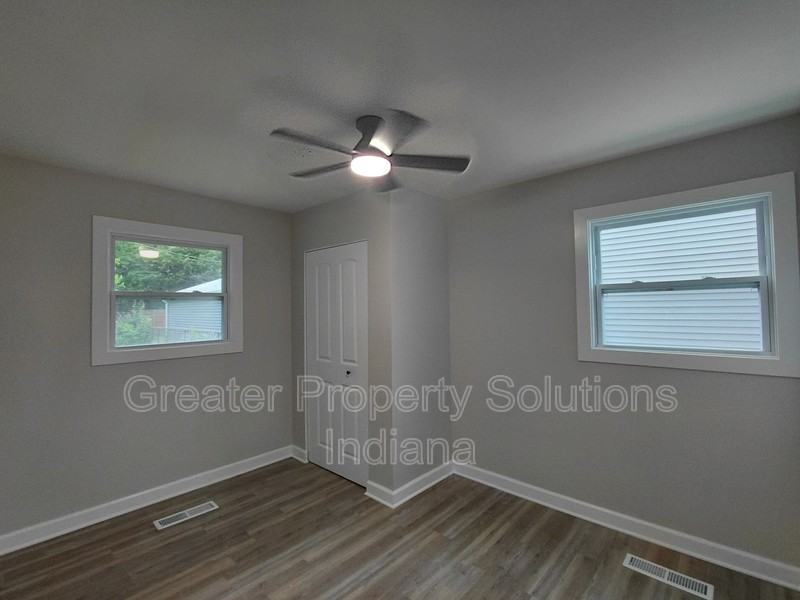 8118 Robertson Pl - Photo 5 of 12