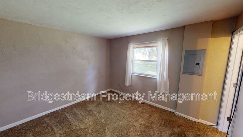 10 Gerlaugh Ave - Photo 5 of 7