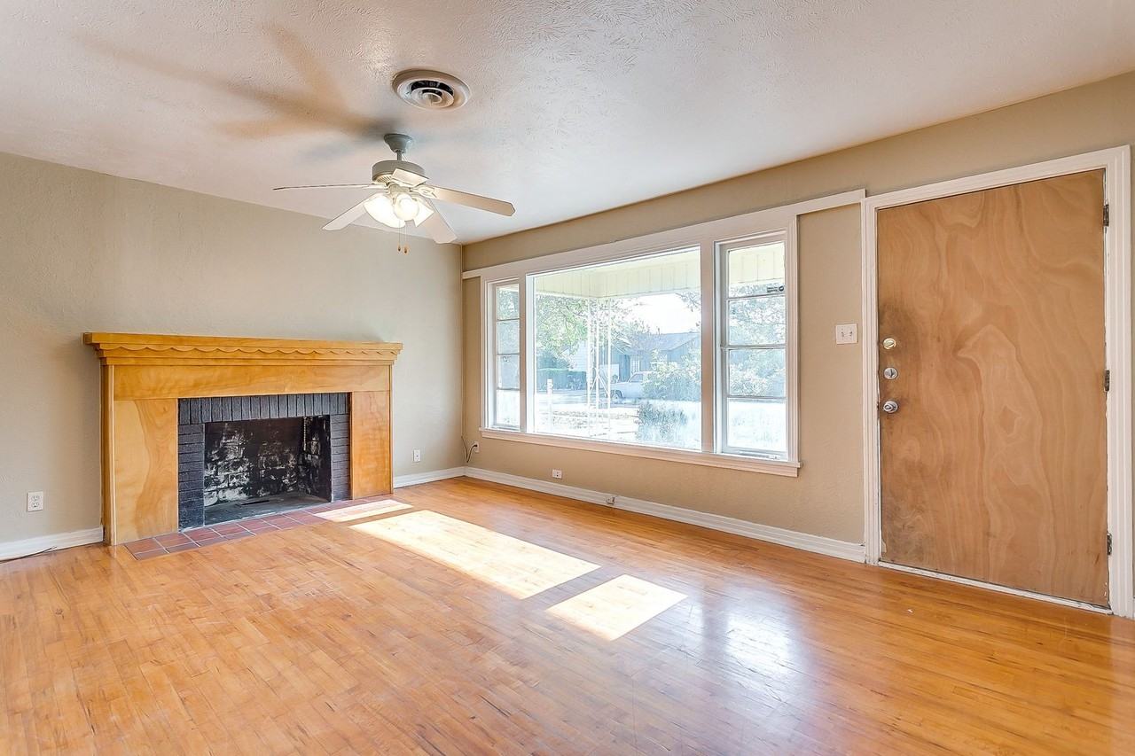 3928 Winfield Ave - Photo 4 of 33