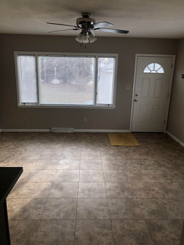 1130 Easton Ave - Photo 6 of 9