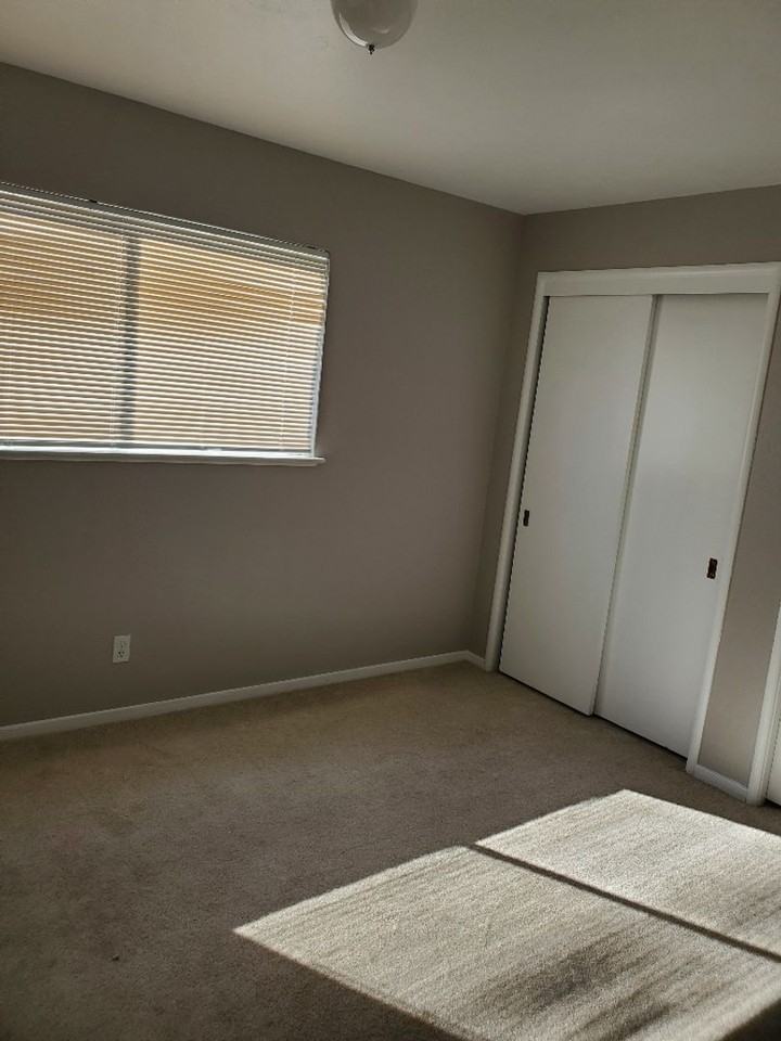 2227 S Terrace St - Photo 6 of 12