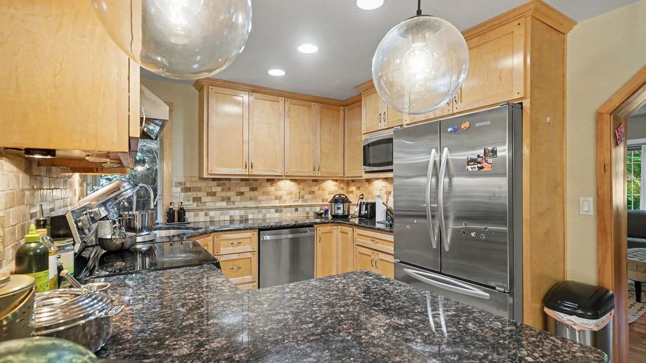 27523 Ne 31st Ct - Photo 6 of 17