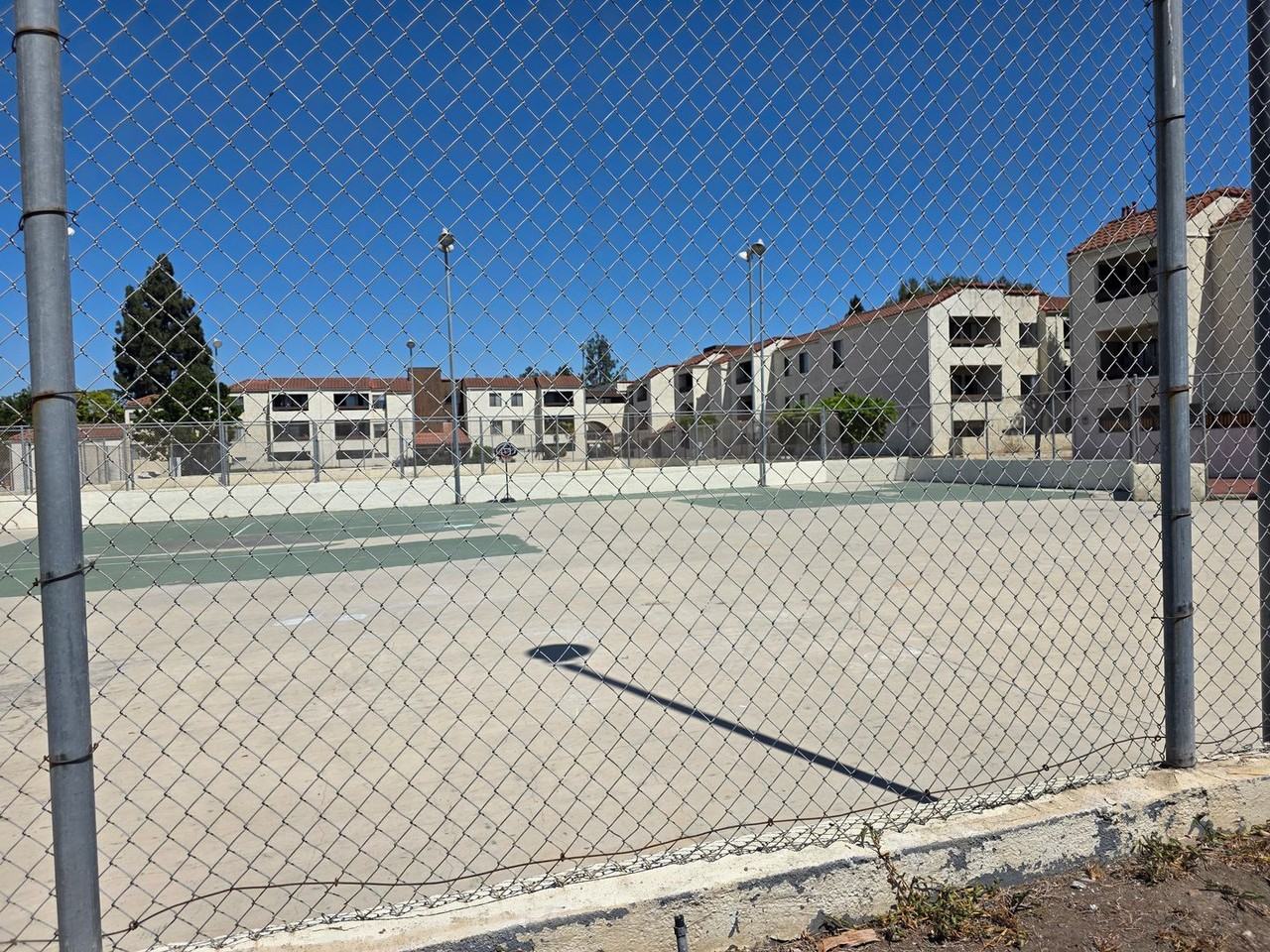 700 W 3rd St #A215 - Photo 4 of 30