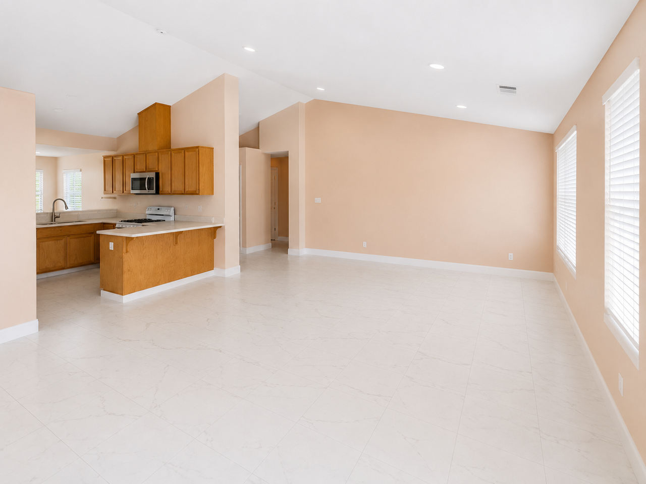 693 Kensington Cir - Photo 2 of 18
