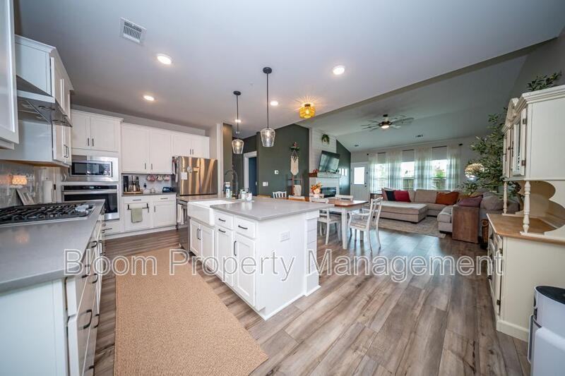5008 Cedar Brush Ct - Photo 3 of 50