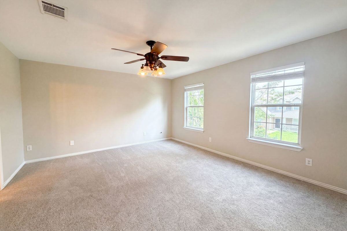 1414 Kingston Pl - Photo 5 of 15