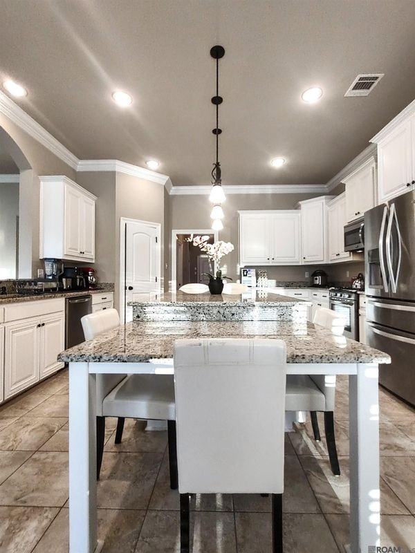 18081 Old Trail Dr - Photo 4 of 20