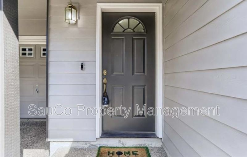 7839 Ne Kian Ln - Photo 2 of 23