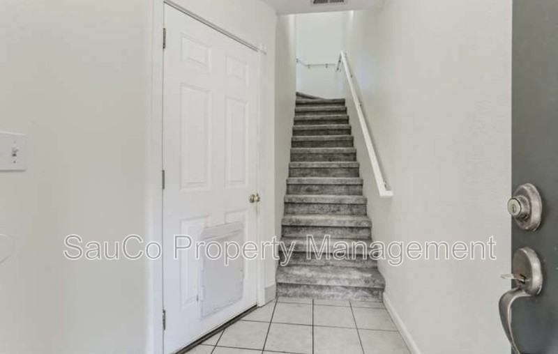7839 Ne Kian Ln - Photo 3 of 23