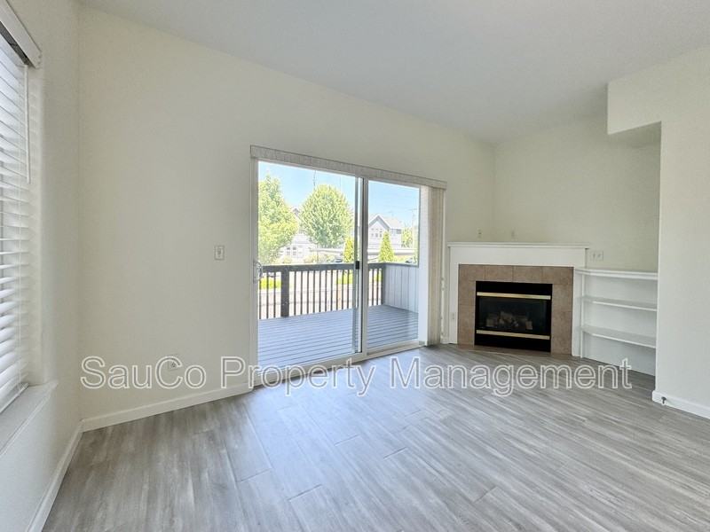 7839 Ne Kian Ln - Photo 5 of 23