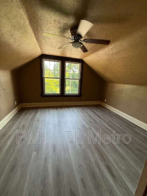 5952 Kennerly Ave - Photo 4 of 9