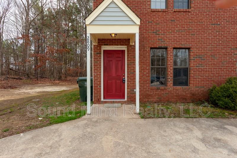 2809 Ferret Ct - Photo 2 of 24