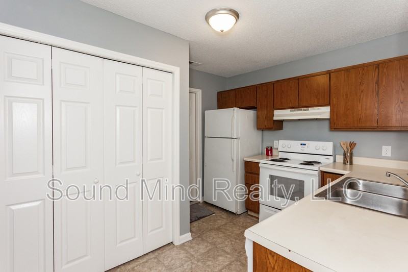 2809 Ferret Ct - Photo 7 of 24