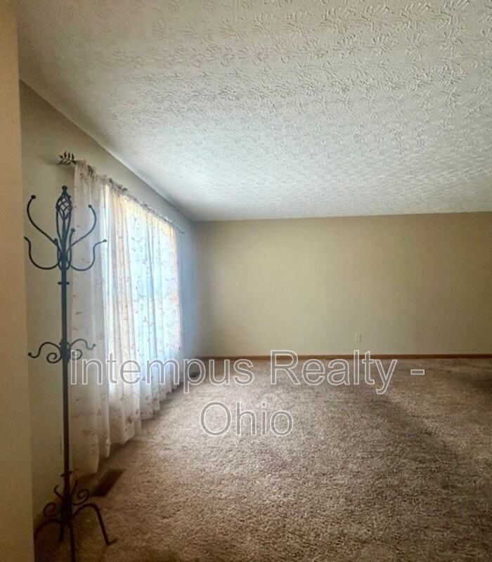 173 Niatross Pl - Photo 3 of 26