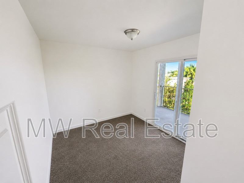 238 E Venon Ave #304 - Photo 7 of 11