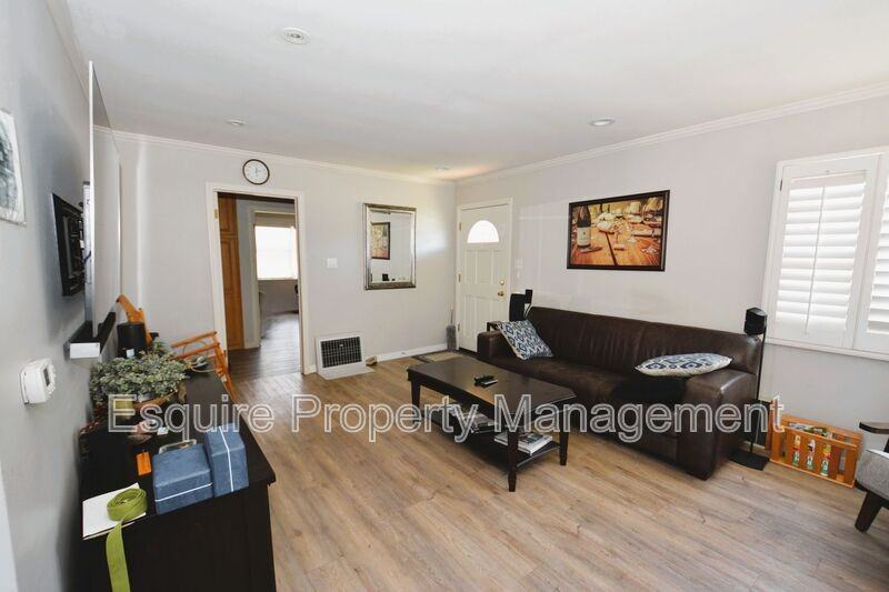 121 Jordan Ave - Photo 3 of 16