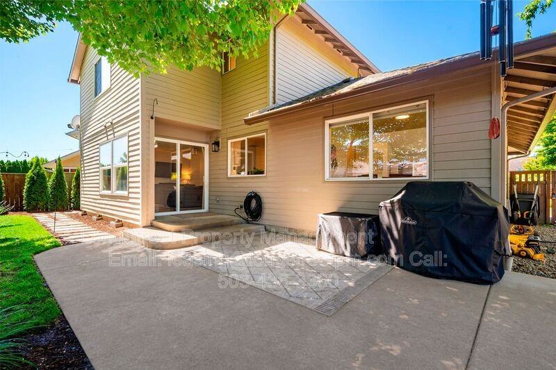 3144 Ne 2nd Ct - Photo 6 of 50