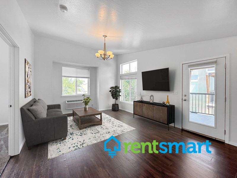 2245 South Ave W - Photo 5 of 14