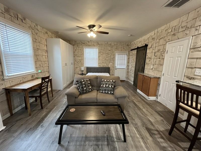 2226 Knickerbocker Dr - Photo 4 of 13