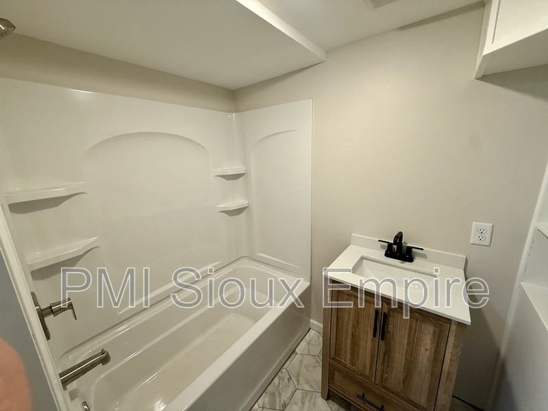 2004 W 33rd St - Photo 3 of 19