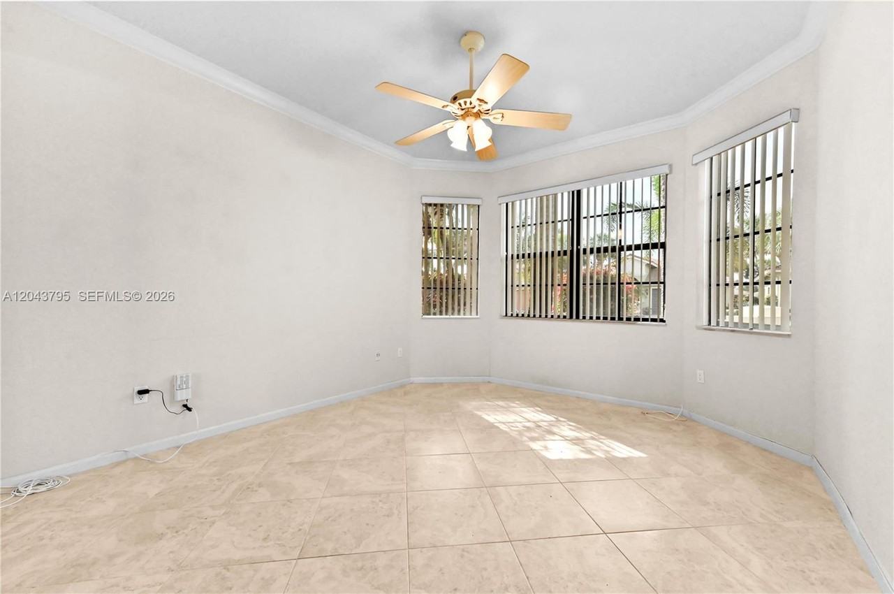 6823 Fabiano Circle - Photo 7 of 8