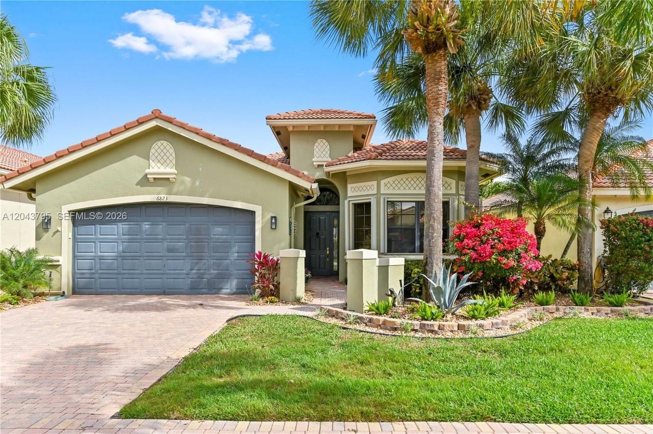 6823 Fabiano Circle - Photo 4 of 8
