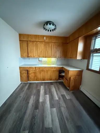 9841 85 Ave Nw - Photo 4 of 19