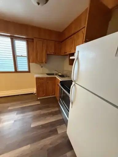 9841 85 Ave Nw - Photo 7 of 19