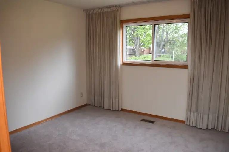969 Mary St N #1 - Photo 4 of 19
