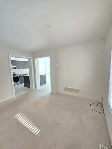 384 Windfields Farm Dr W - Photo 3 of 30