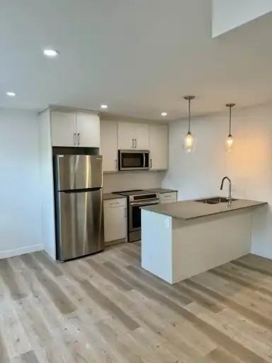 351 Kildare Ave W #A