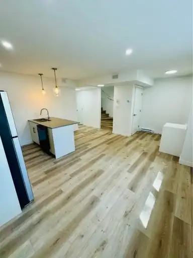 351 Kildare Ave W #A - Photo 2 of 11