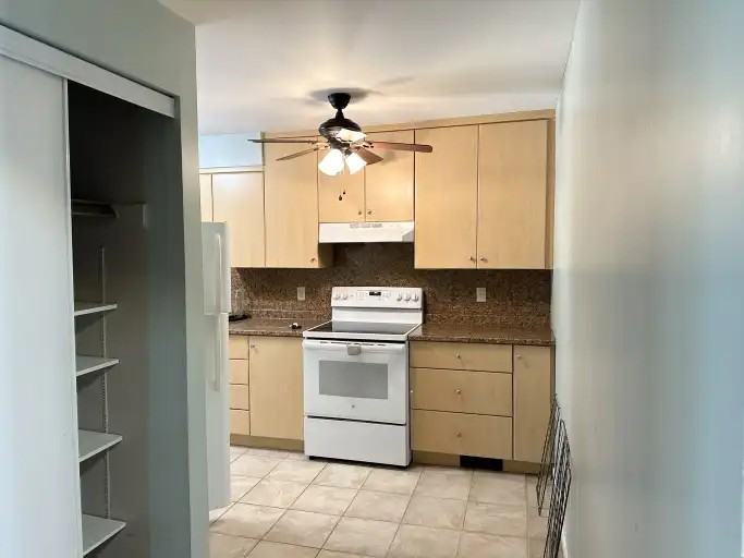 27 Windfield Cres - Photo 2 of 19