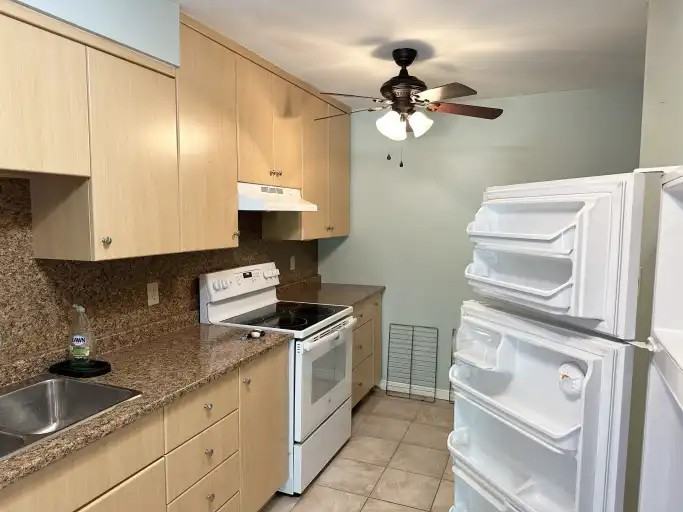 27 Windfield Cres - Photo 4 of 19