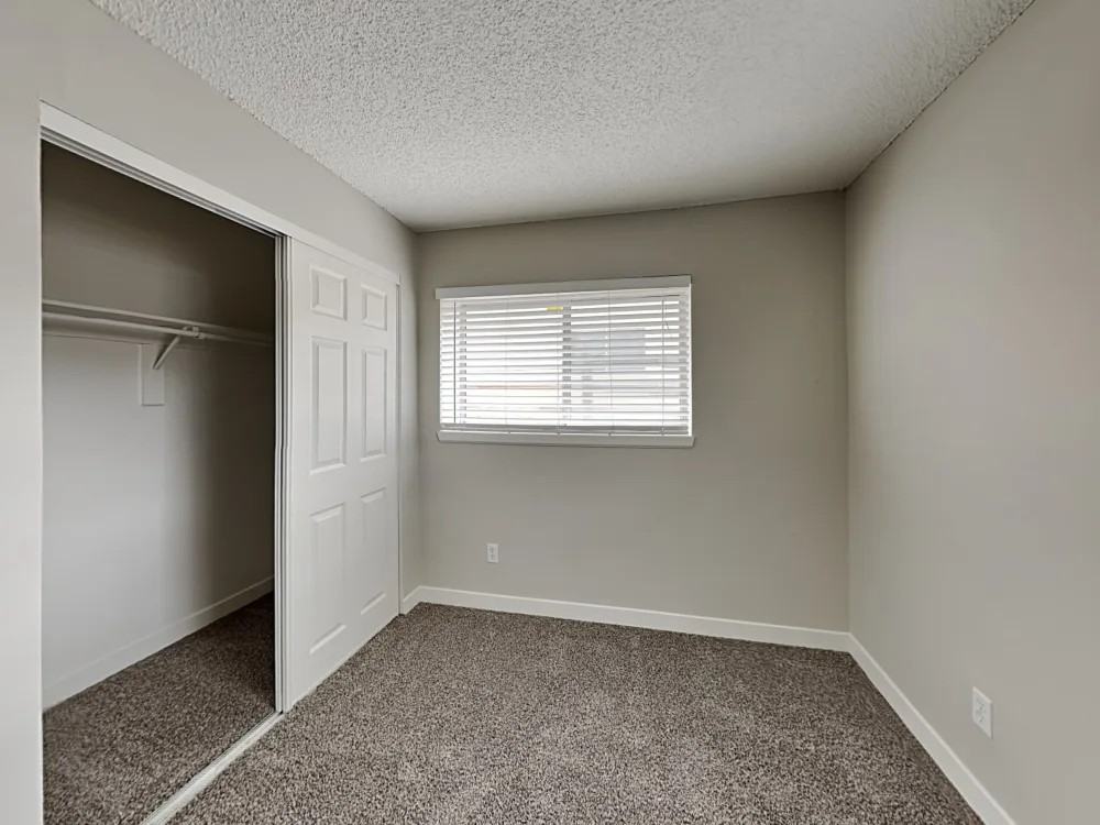 18339 East Iowa Drive - Photo 5 of 12