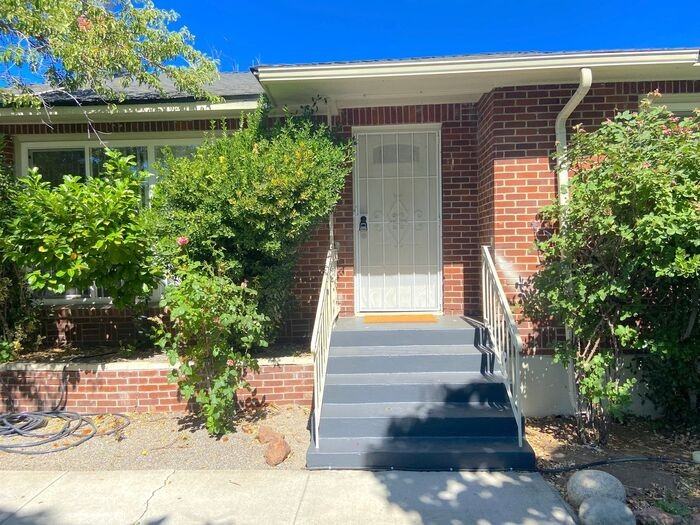 1100 Sutro St - Photo 7 of 40