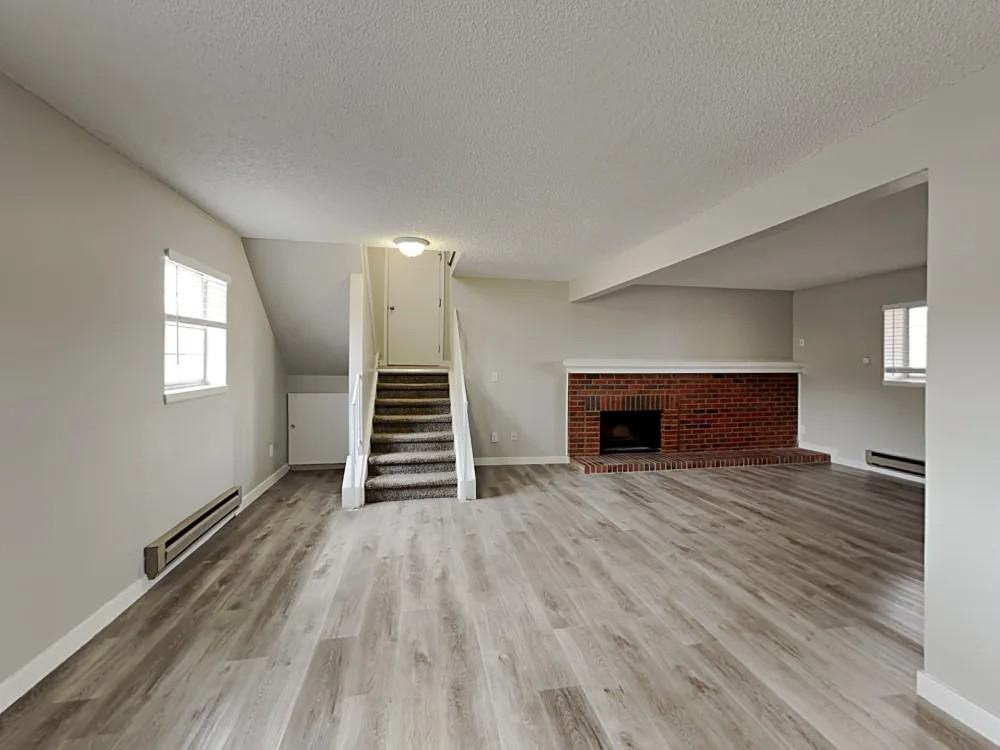 18339 East Iowa Drive - Photo 2 of 12