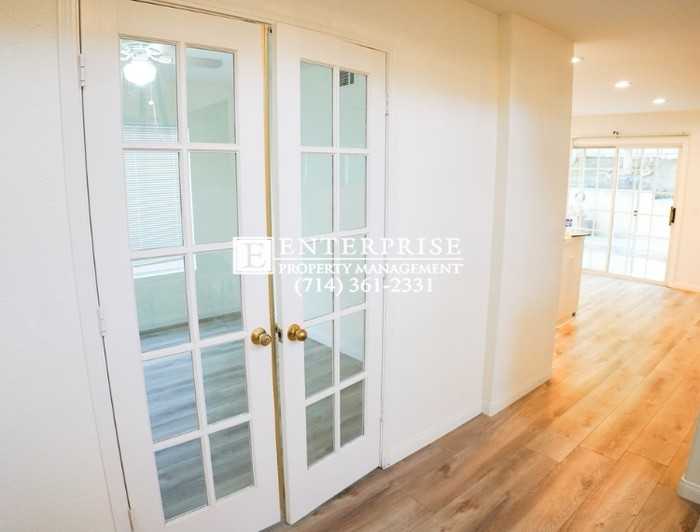 77 Carriage Dr - Photo 3 of 16