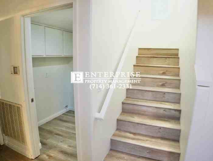 77 Carriage Dr - Photo 7 of 16
