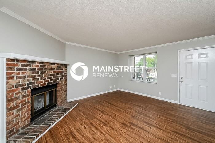 3213 E Lake Dr - Photo 4 of 17