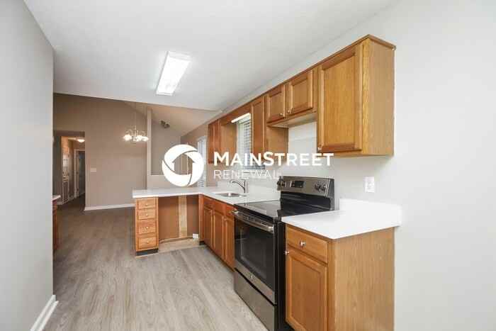 1103 Amberglade Way - Photo 7 of 16