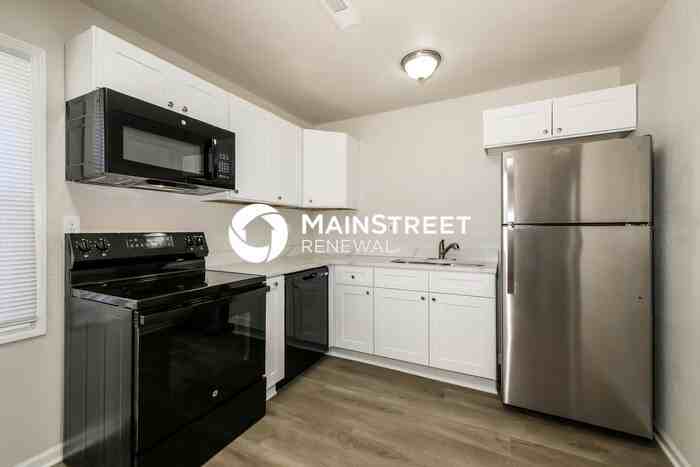10717 Cambridge Ave - Photo 6 of 15