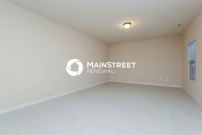635 Independence Ave - Photo 3 of 15