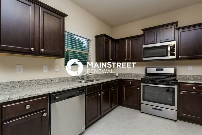 635 Independence Ave - Photo 4 of 15
