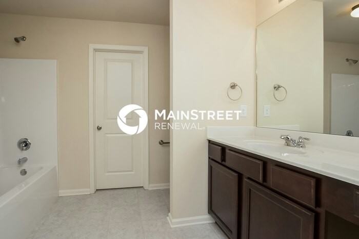 635 Independence Ave - Photo 6 of 15