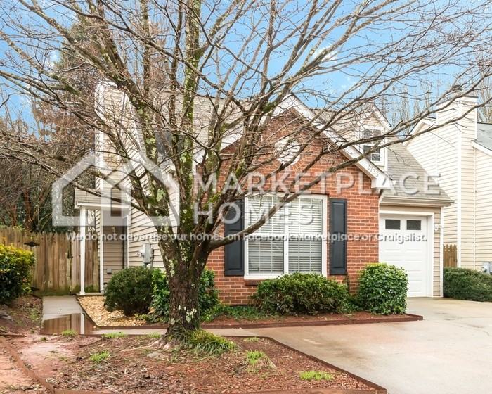 2733 Saint Charles Ln Nw - Photo 2 of 27