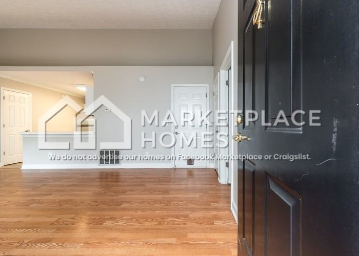 2733 Saint Charles Ln Nw - Photo 4 of 27