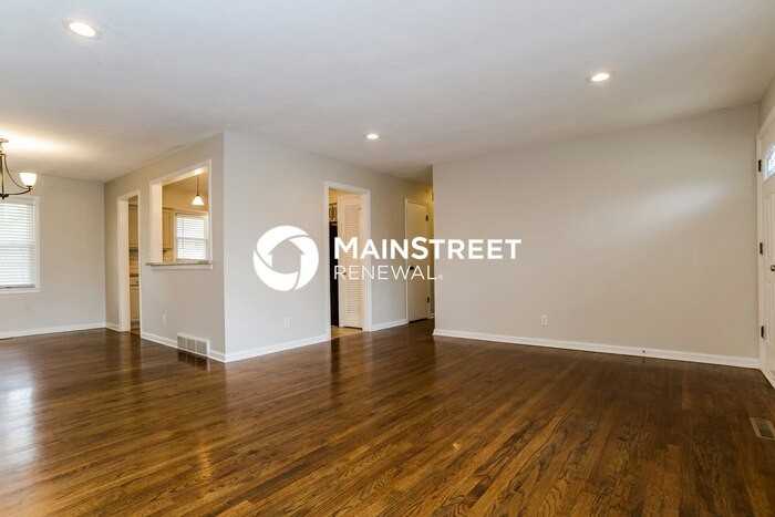 5122 N Cleveland Ave - Photo 3 of 17